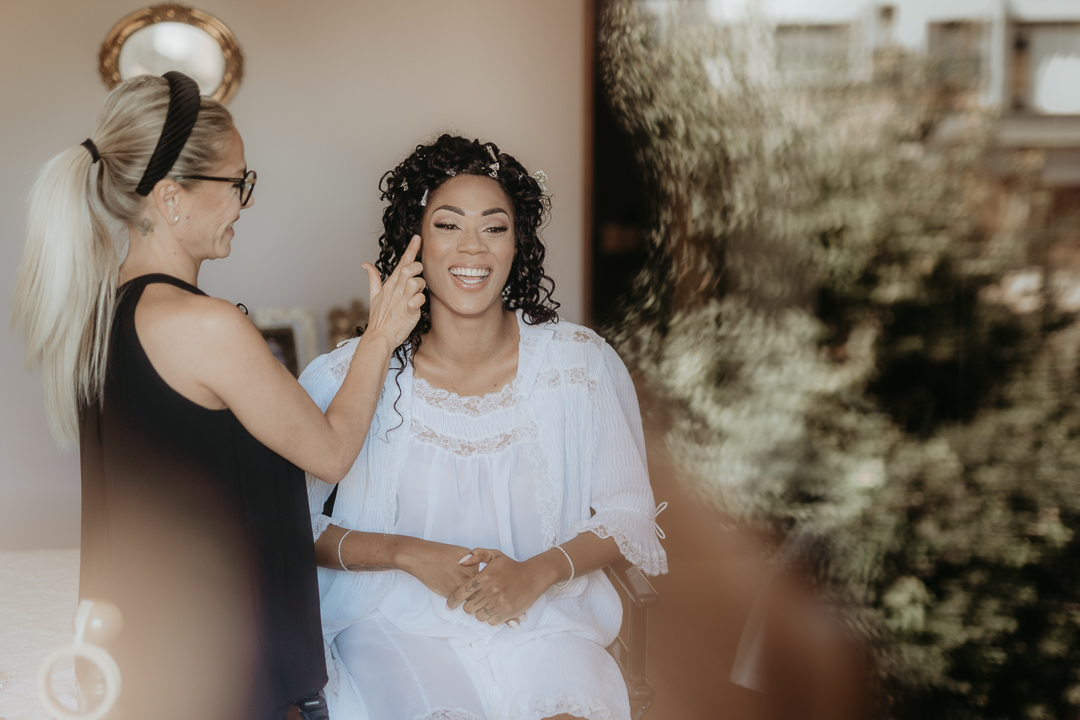 bride s getting ready-terracina-matrimonio terracina- matrimonio grappolo duva-destination wedding in italy-dario graziani photographer-matrimonio in italia-matrimonio roma