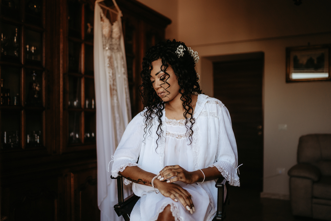 bride s getting ready-terracina-matrimonio terracina- matrimonio grappolo duva-destination wedding in italy-dario graziani photographer-matrimonio in italia-matrimonio roma