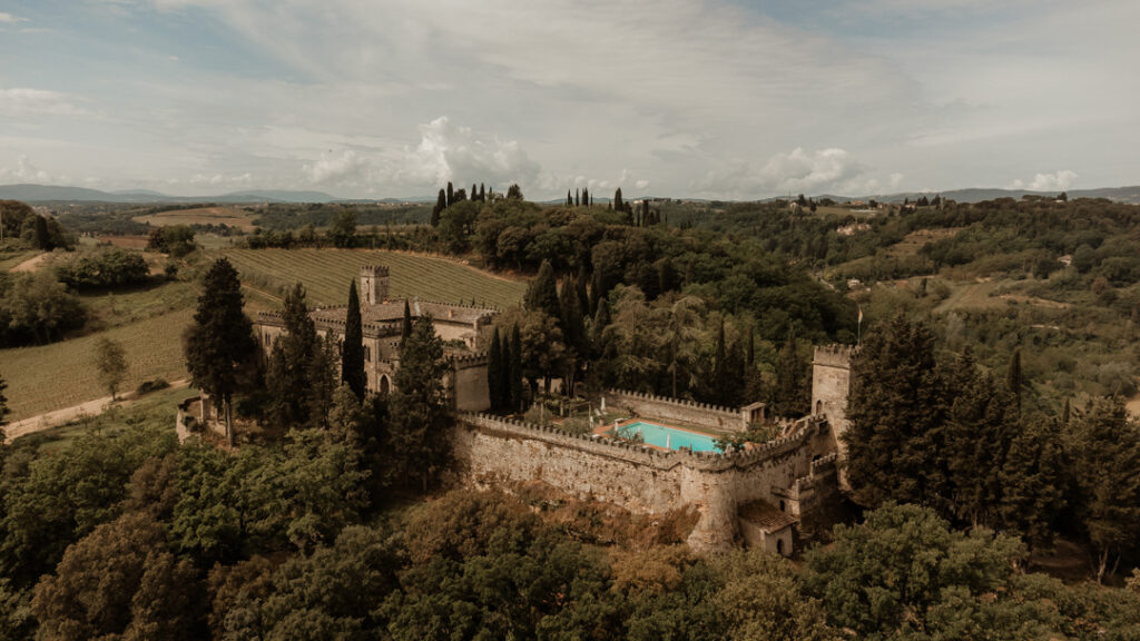 Destination Wedding in Tuscany Wedding in Tuscany destination wedding in italy destination wedding photographer destination wedding photographer in italy castello di badia wedding castello di badia best photographer in italy